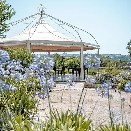 Masseria Pavone Farm stay *